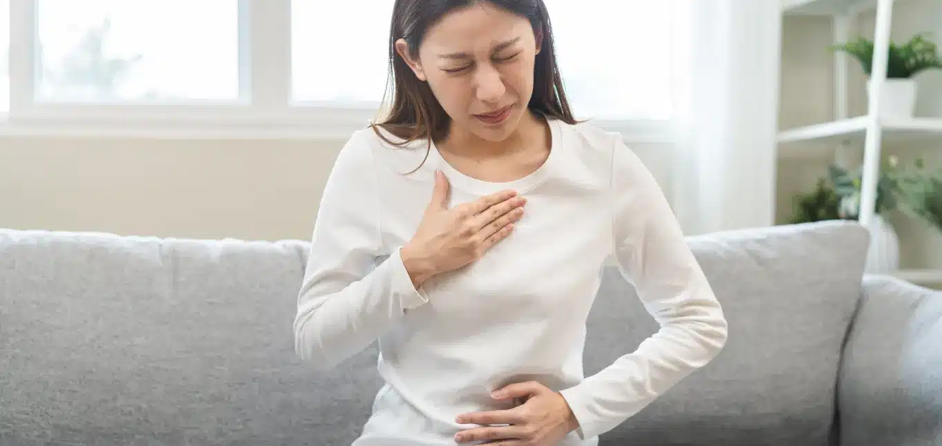 Doctor treating patient for heartburn and acid reflux at Merus Gastroenterology in Suwanee GA